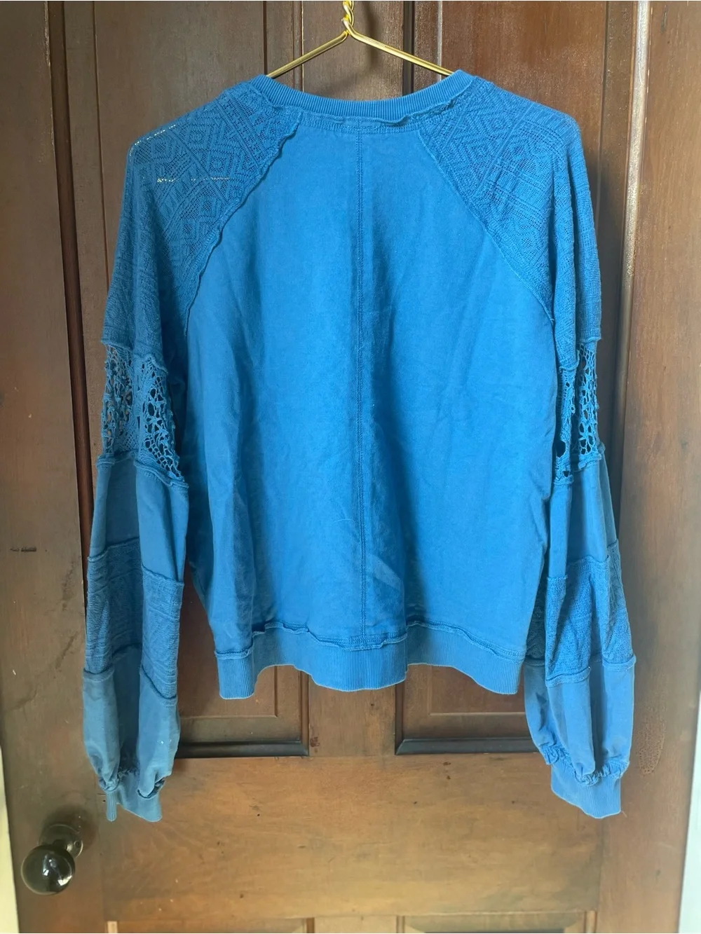 Anthropologie women's medium long sleeve blue top